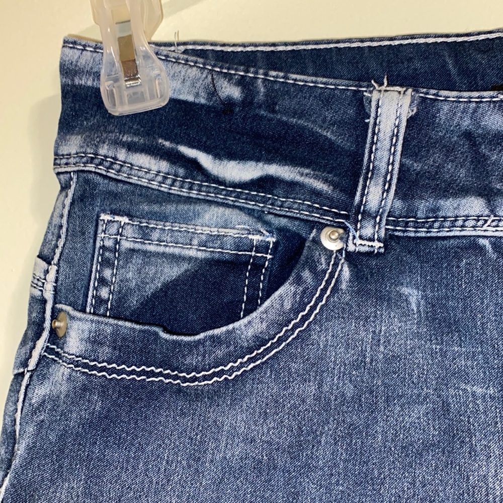 Capris! - Picture 3 of 5